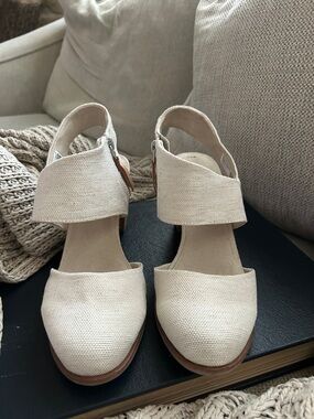 Toms Cream Canvas Wedge Slingback Sandals